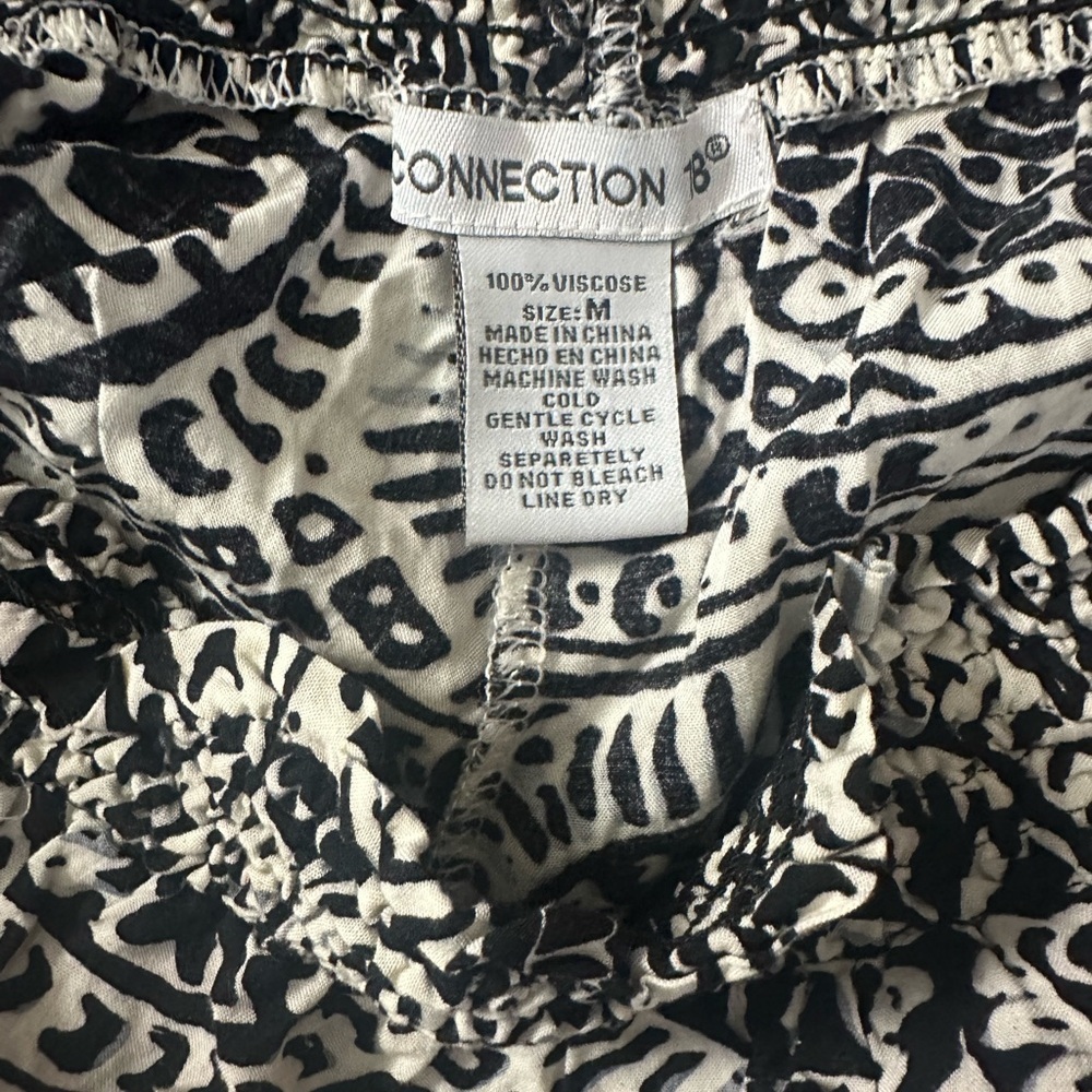 Connection 18 Black and Cream Shorts - Picture 4 of 4